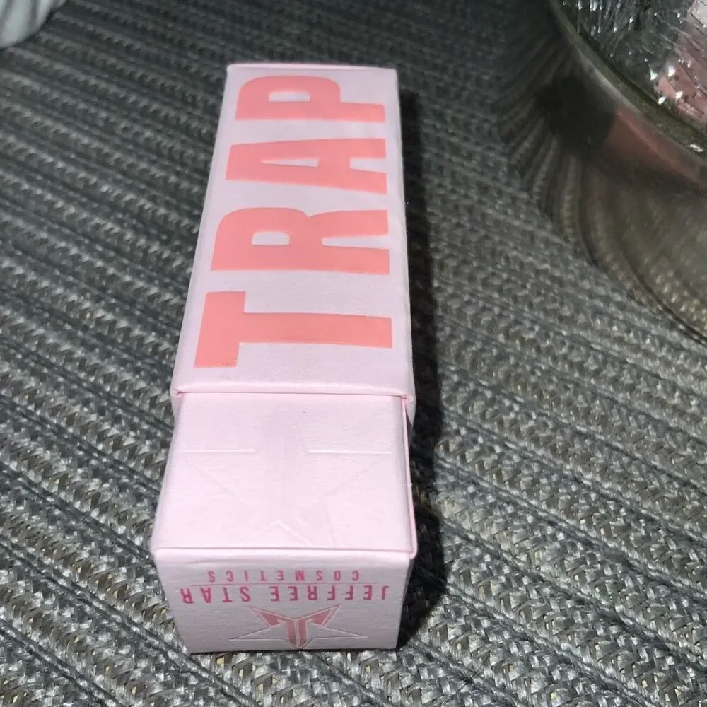 Jeffree Star Velvet Trap Lipstick in Grave Digger